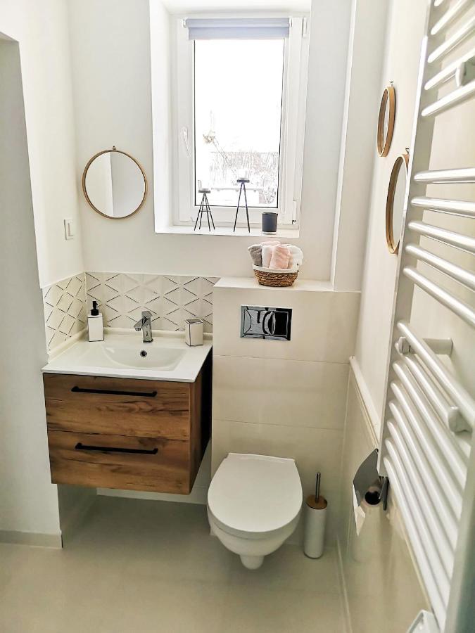 Apartament Celebrity Apartment Lesna Ngoại thất bức ảnh